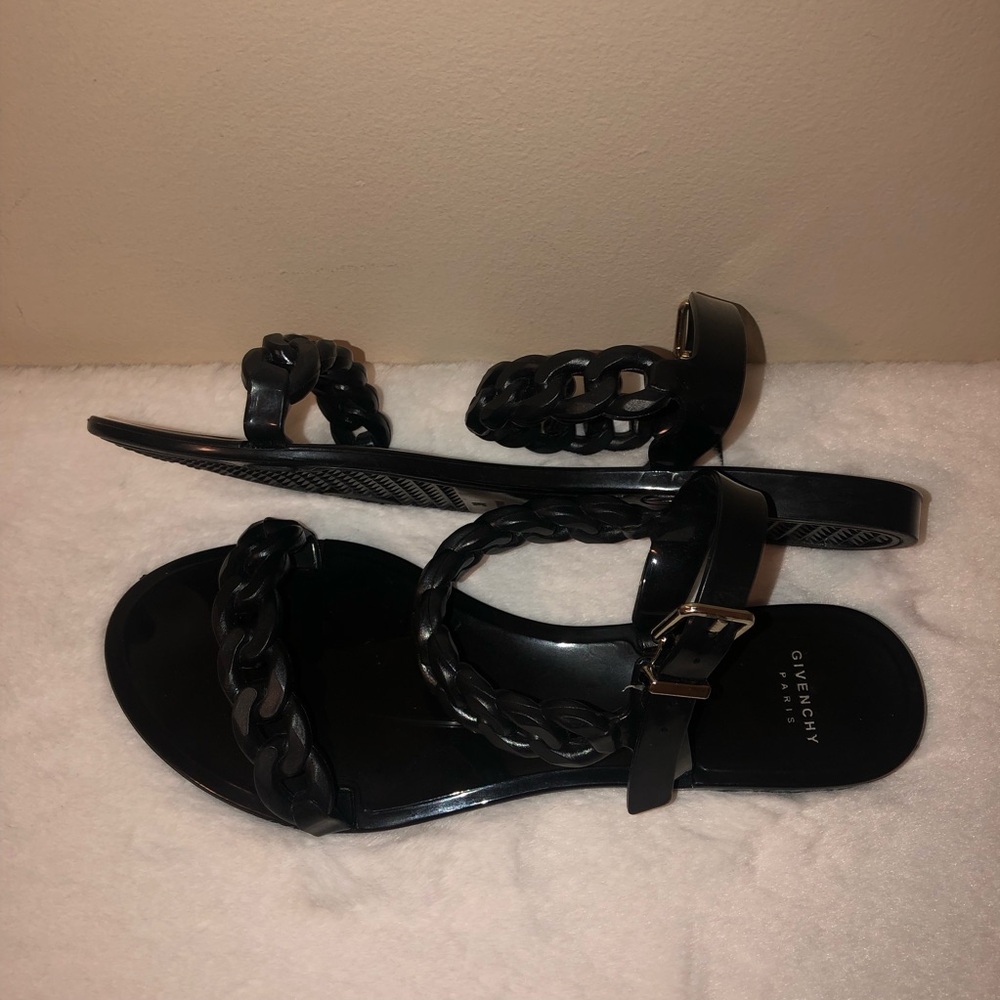 Givenchy Nea Chain Black Jelly Flat Sandal,Size-(EU)-39/(US)-9 but can fit 8-8.5